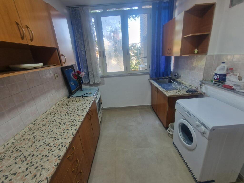 In affitto appartamento 3+1, vicino al Mozaik di Tirana