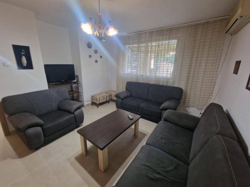 In affitto appartamento 3+1, vicino al Mozaik di Tirana