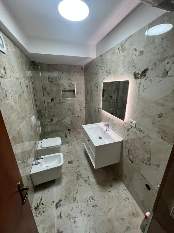 Office for rent in Bllok (ID BZ298) Tirana