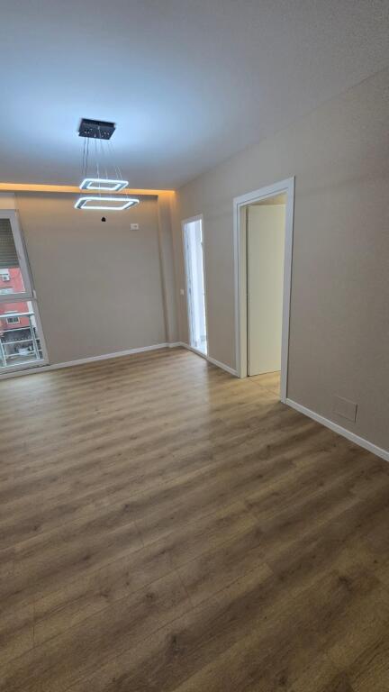 Pazari po shet një apartament 2+1.