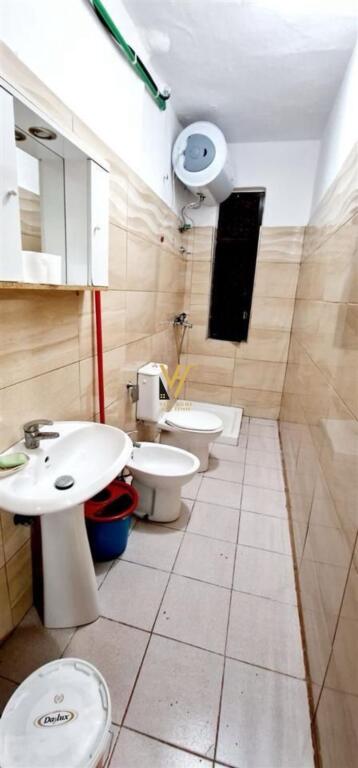APARTAMENT 2+1+BLK ME QERA TE RRUGA BARDHYL