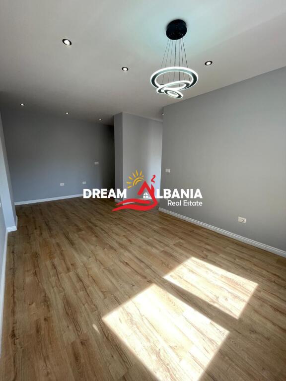 Appartamento 1+1 in vendita a 5 Maji, vicino alla scuola 'Tirana Jone' a Tirana (ID 41111085)