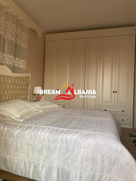 Vila me qera Mjull Bathore, përballë qendrës tregtare TEG, në Tiranë (ID 4251127)