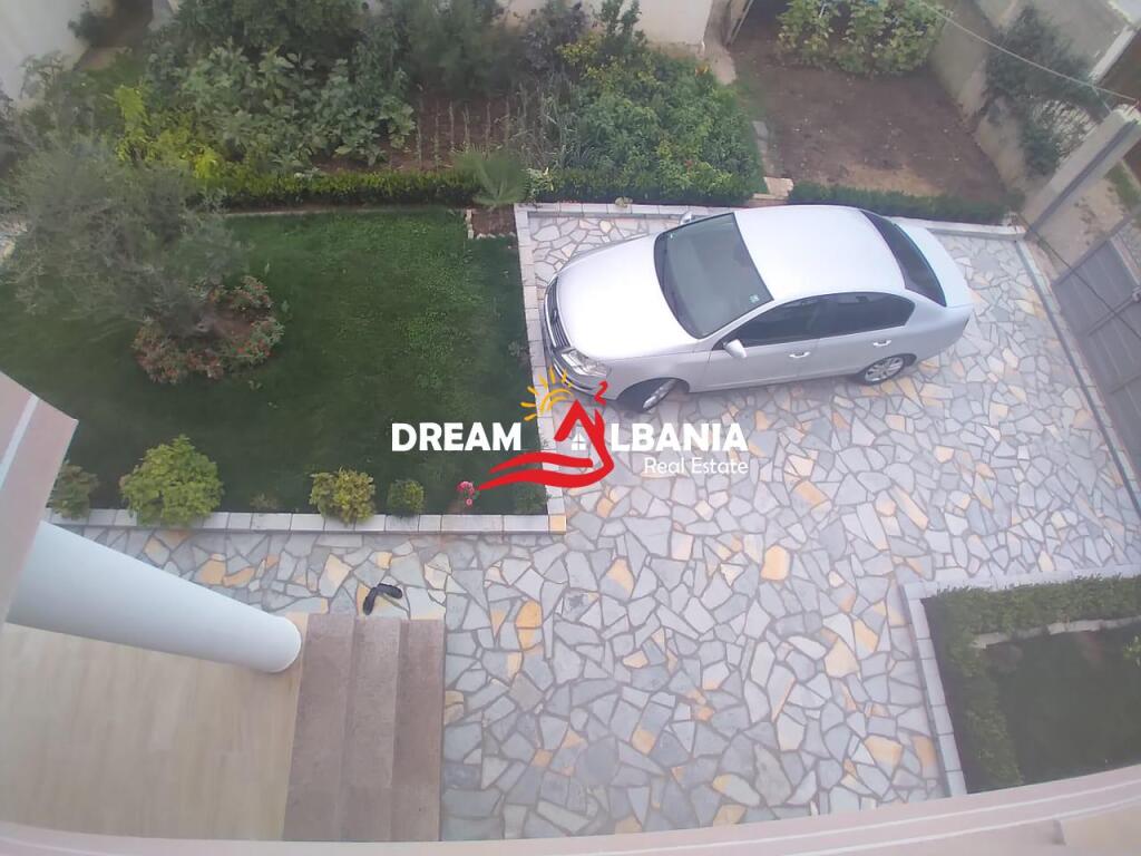 Vila me qera Mjull Bathore, përballë qendrës tregtare TEG, në Tiranë (ID 4251127)