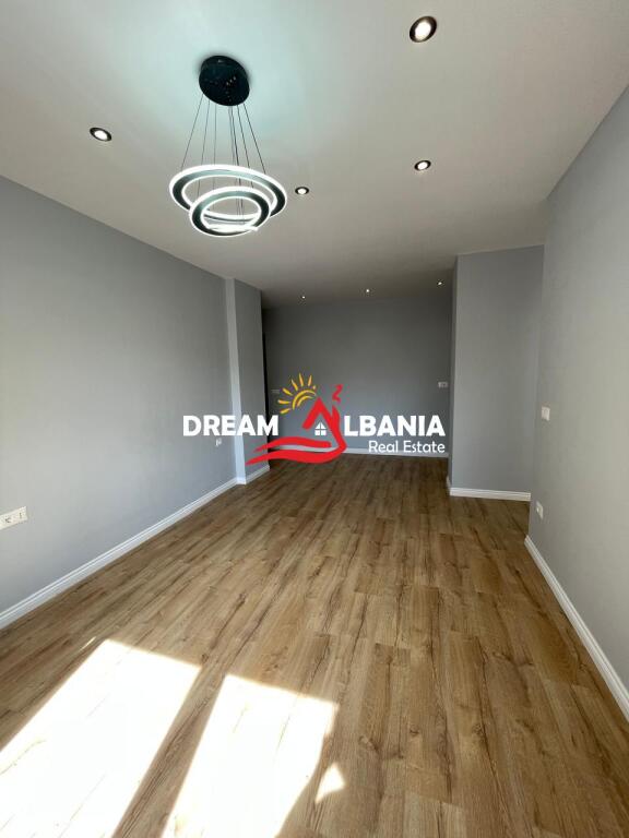 Appartamento 1+1 in vendita a 5 Maji, vicino alla scuola 'Tirana Jone' a Tirana (ID 41111085)