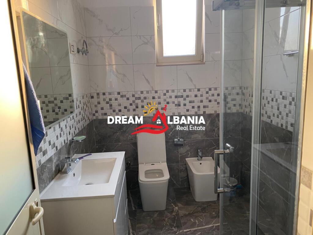 Vila me qera Mjull Bathore, përballë qendrës tregtare TEG, në Tiranë (ID 4251127)