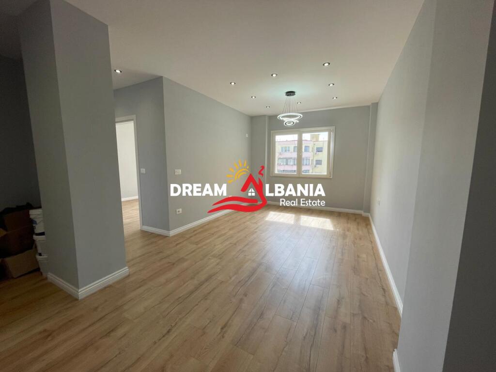Appartamento 1+1 in vendita a 5 Maji, vicino alla scuola 'Tirana Jone' a Tirana (ID 41111085)