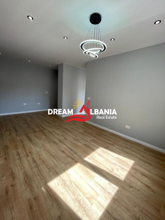 Appartamento 1+1 in vendita a 5 Maji, vicino alla scuola 'Tirana Jone' a Tirana (ID 41111085)