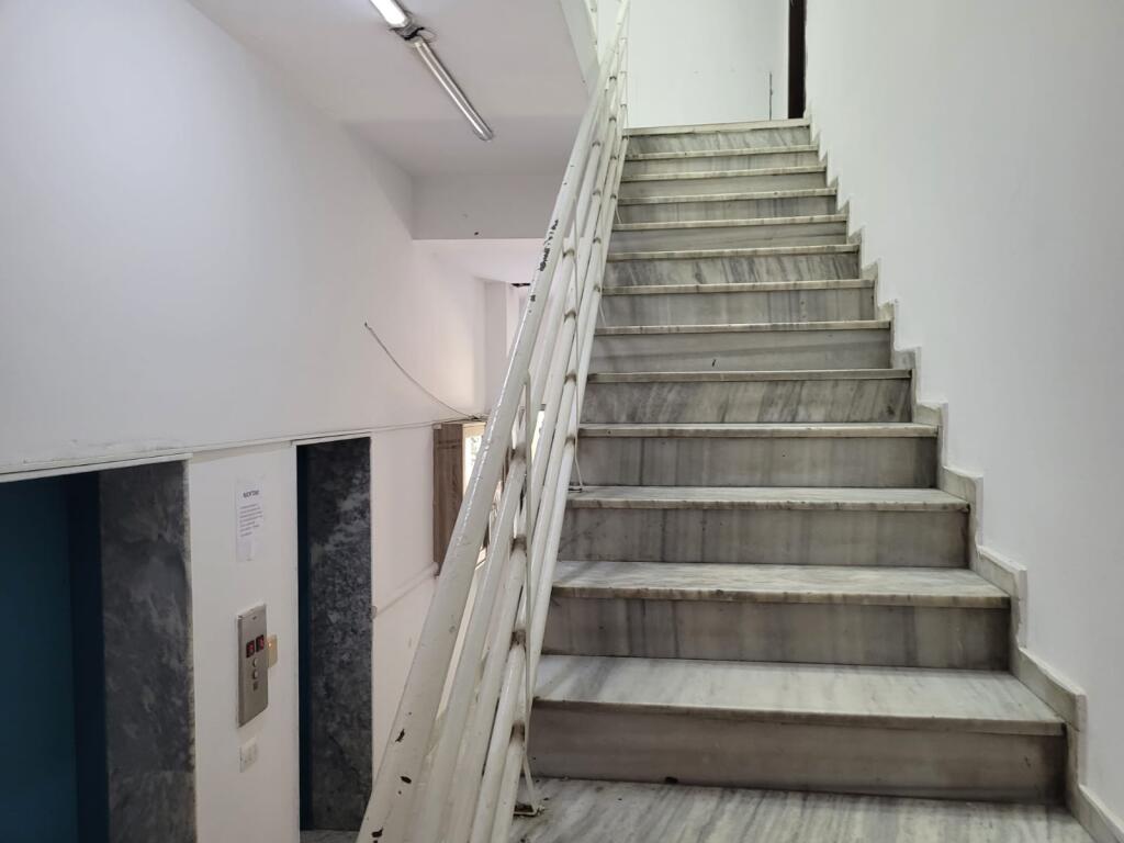 Occasione!! Spazio commerciale in vendita presso l'ex esposizione.