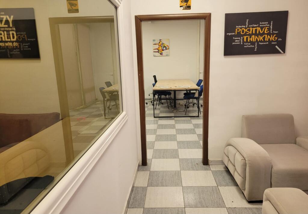 Occasione!! Spazio commerciale in vendita presso l'ex esposizione.