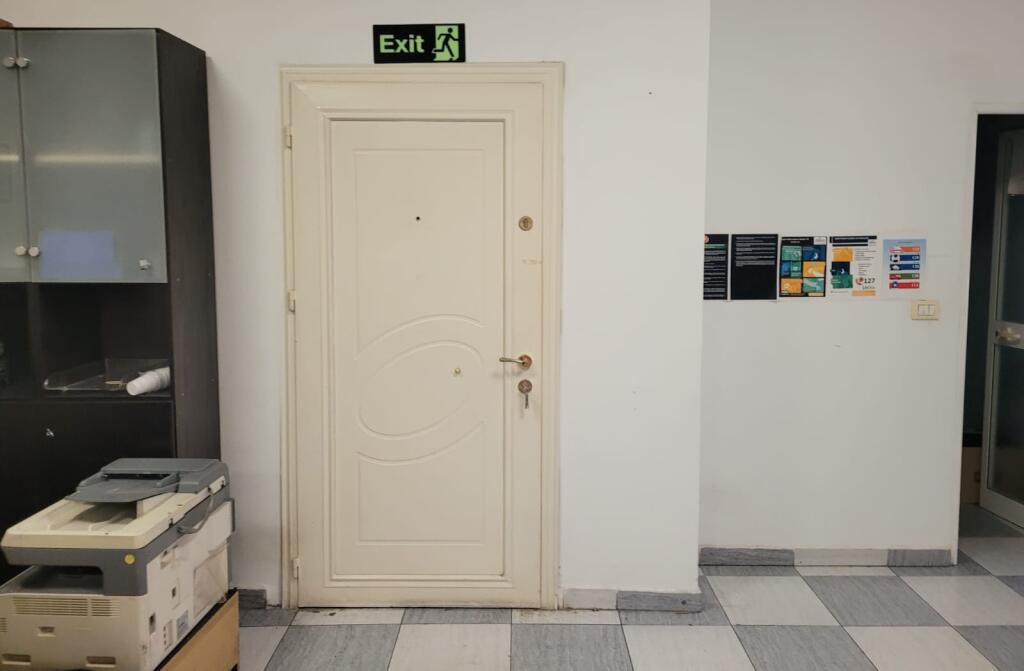 Occasione!! Spazio commerciale in vendita presso l'ex esposizione.