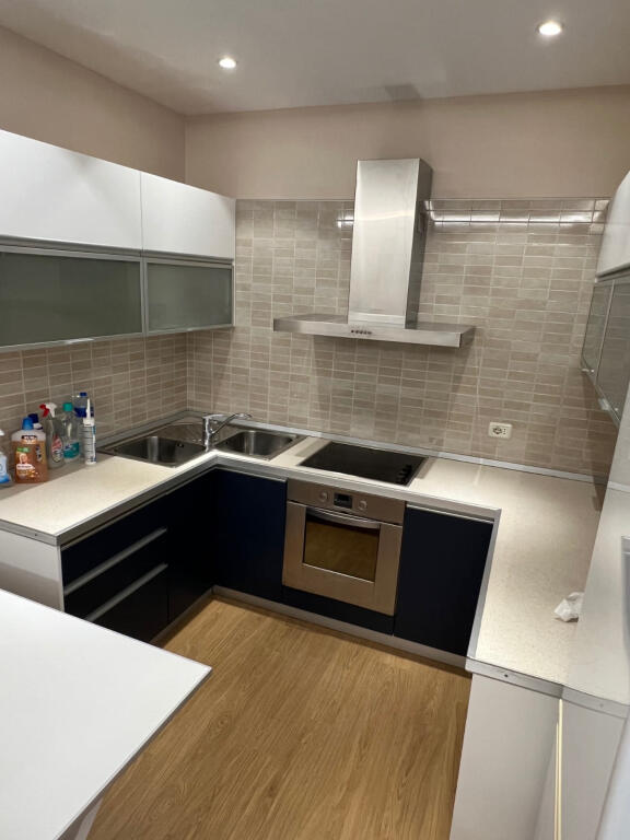 Apartament Me Qera 1+1 Tek Ish Tregu Elektrik (ID B2101131) Tirane.