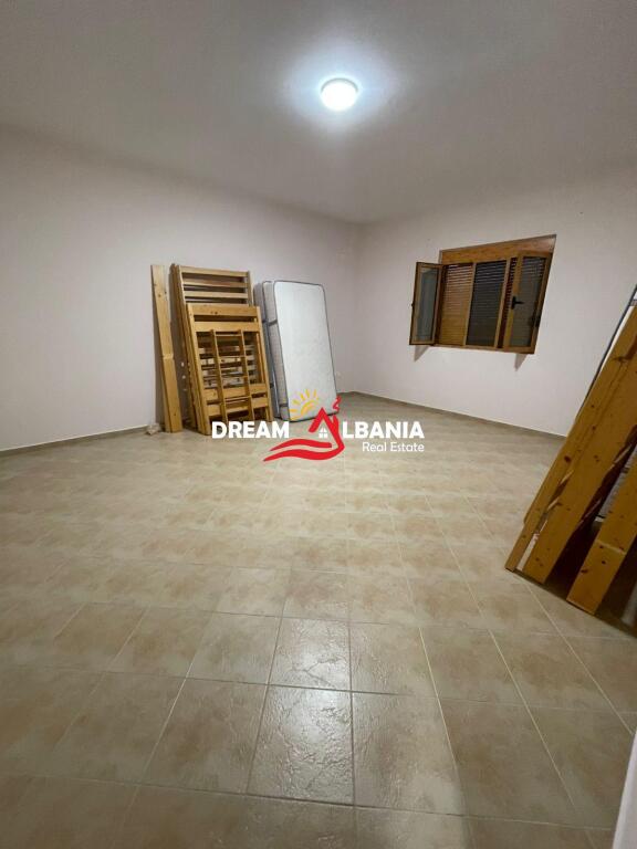Villa a 3 piani in affitto a Mjull Bathore, vicino a TEG a Tirana (ID 4251399)