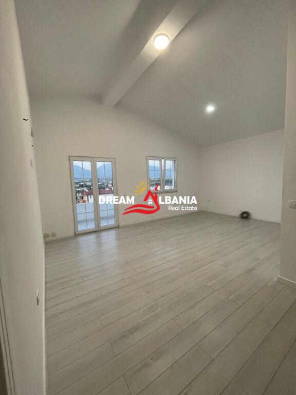 Villa a 3 piani in affitto a Mjull Bathore, vicino a TEG a Tirana (ID 4251399)