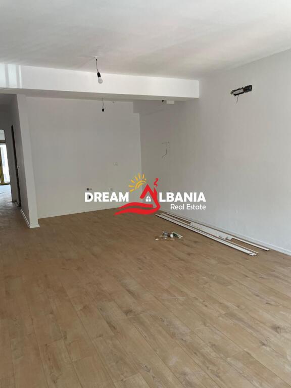 Appartamento 1+1 in vendita vicino alla Residenza Kodra e Diellit 2 (ID 41111093)