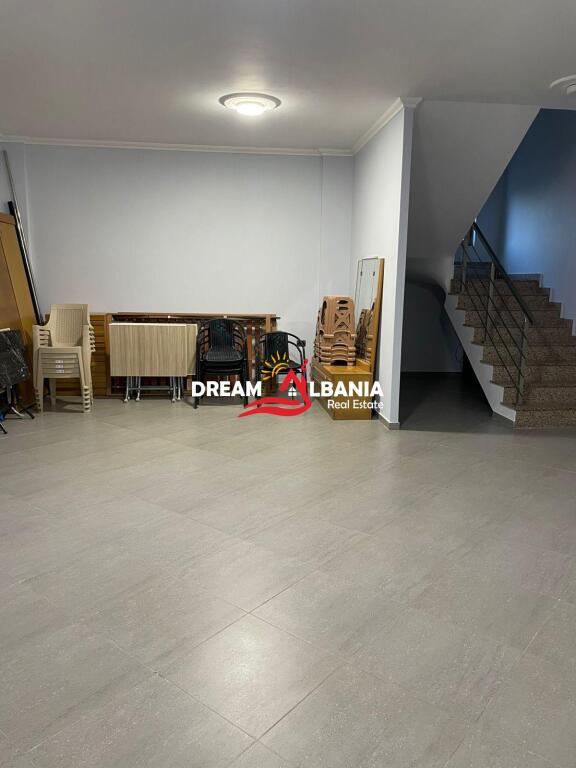 Villa a 3 piani in affitto a Mjull Bathore, vicino a TEG a Tirana (ID 4251399)