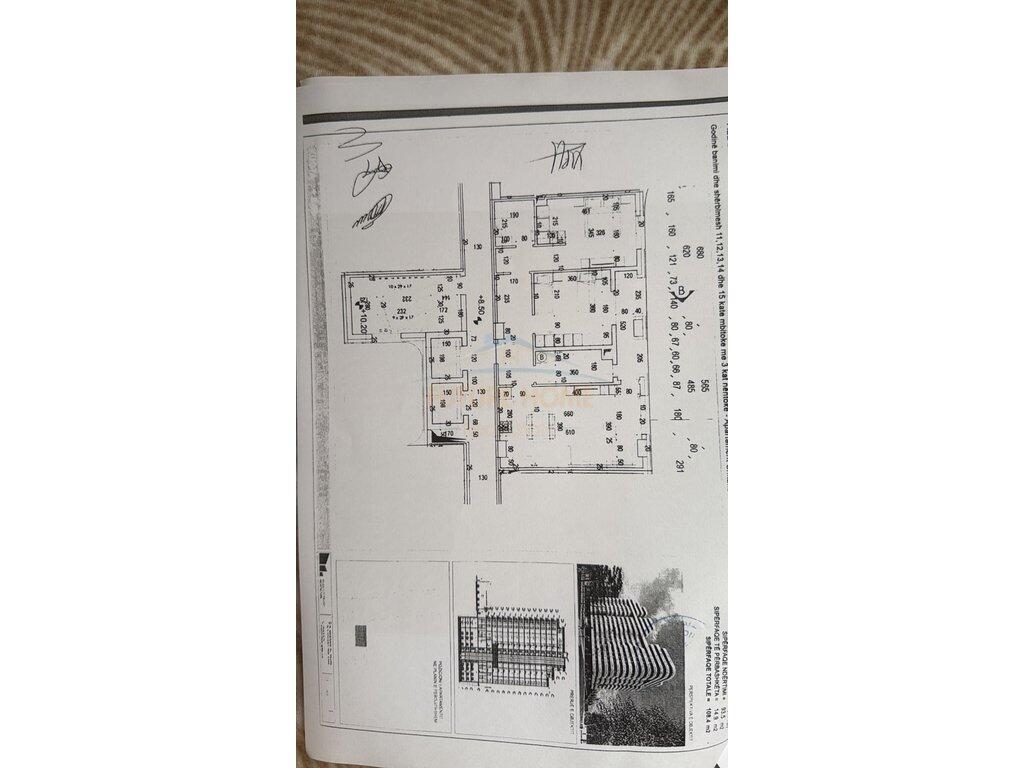 Shitet apartament 2+1+2