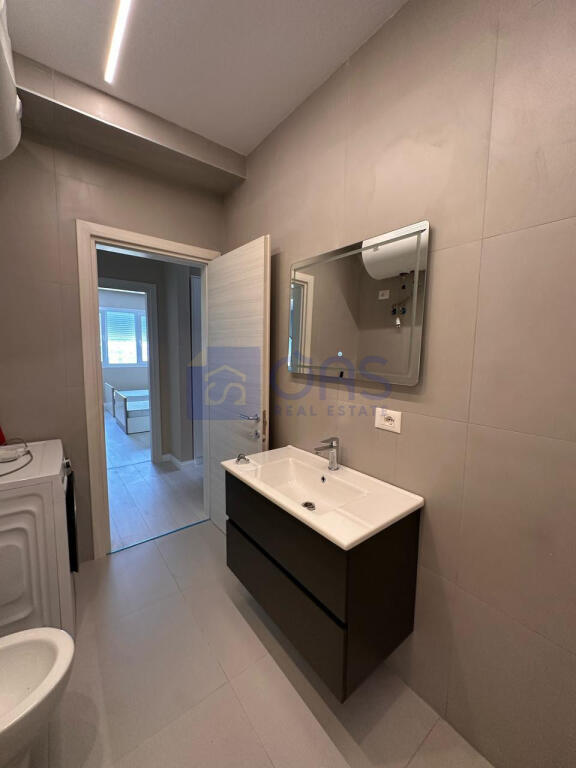Apartament 2+1 për qira në Astir