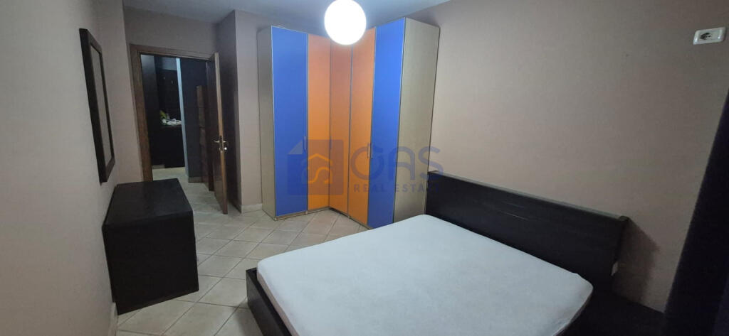 Jepet me qera apartament 2+1 te 21 Dhjetori.