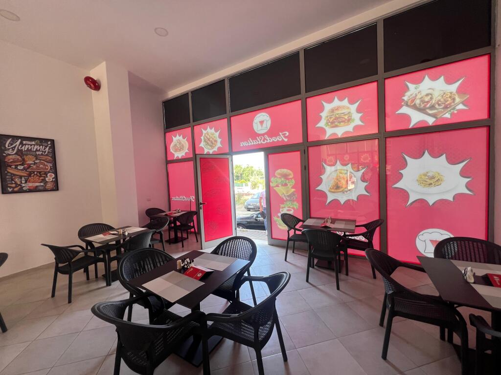 Ambient restoranti për qira – 126 m² Astir