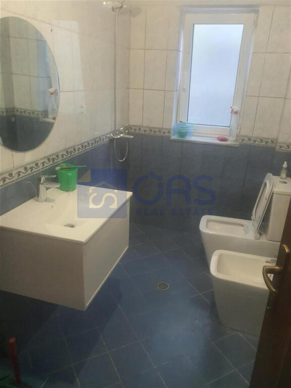 Apartament 1+1 për qira te Sheshi Willson