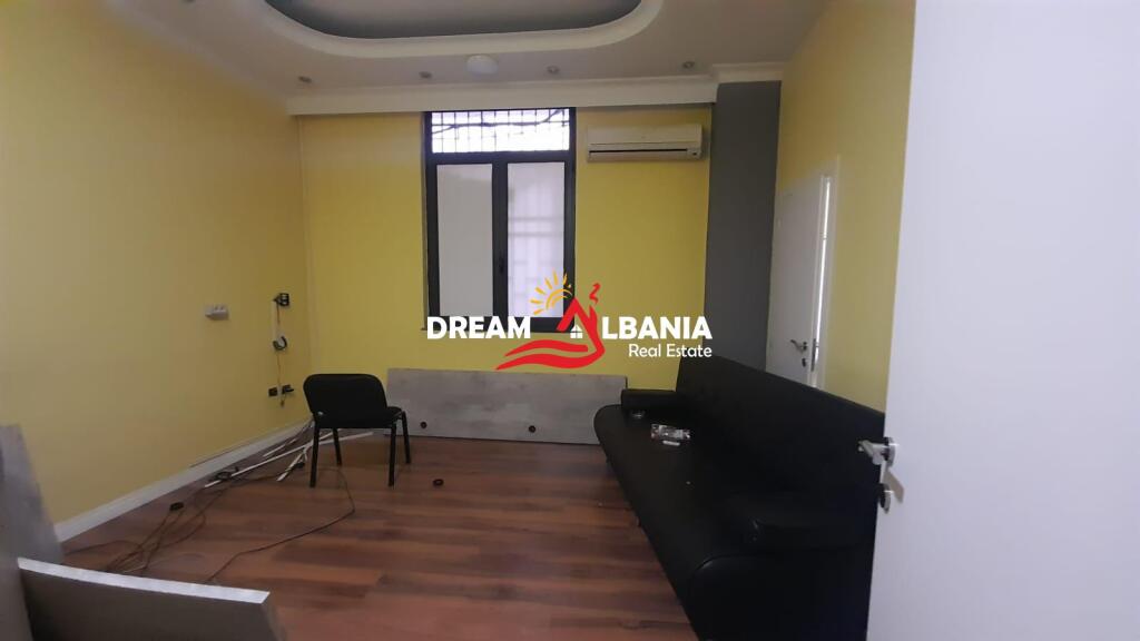 Ambient per zyra me qera ne Bllok prane Piceri Era (ID 4261843)