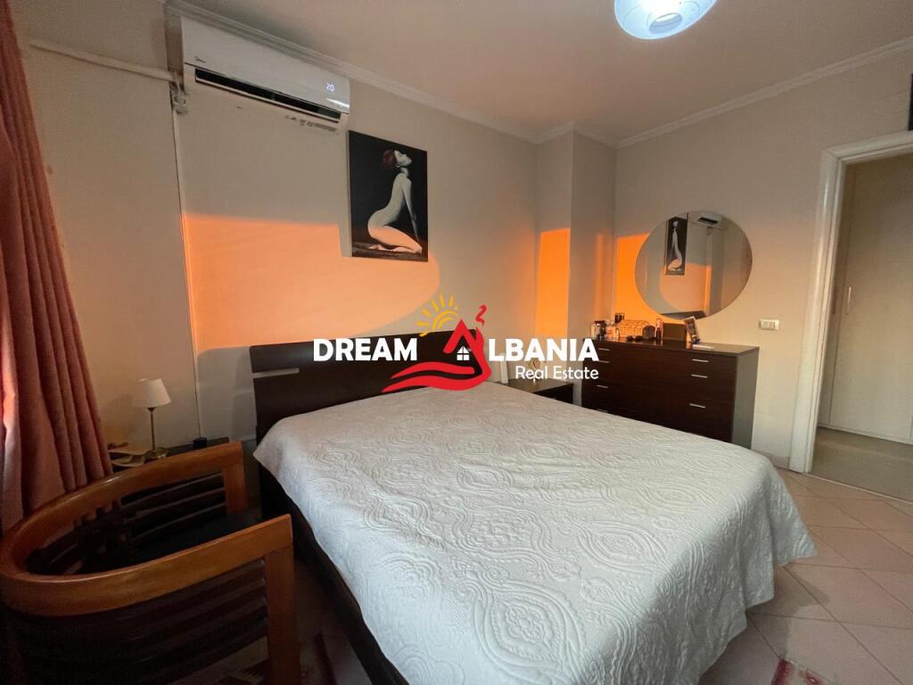 Attico 3+1+2 con terrazza in affitto a Zogu i Zi (ID 4231394)
