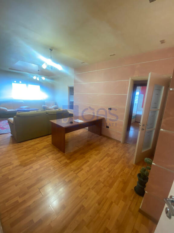 Apartament 3+1 për qira në Brryl