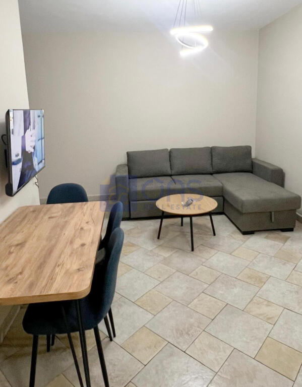 Apartament 1+1 për qira në Qendër, Tiranë