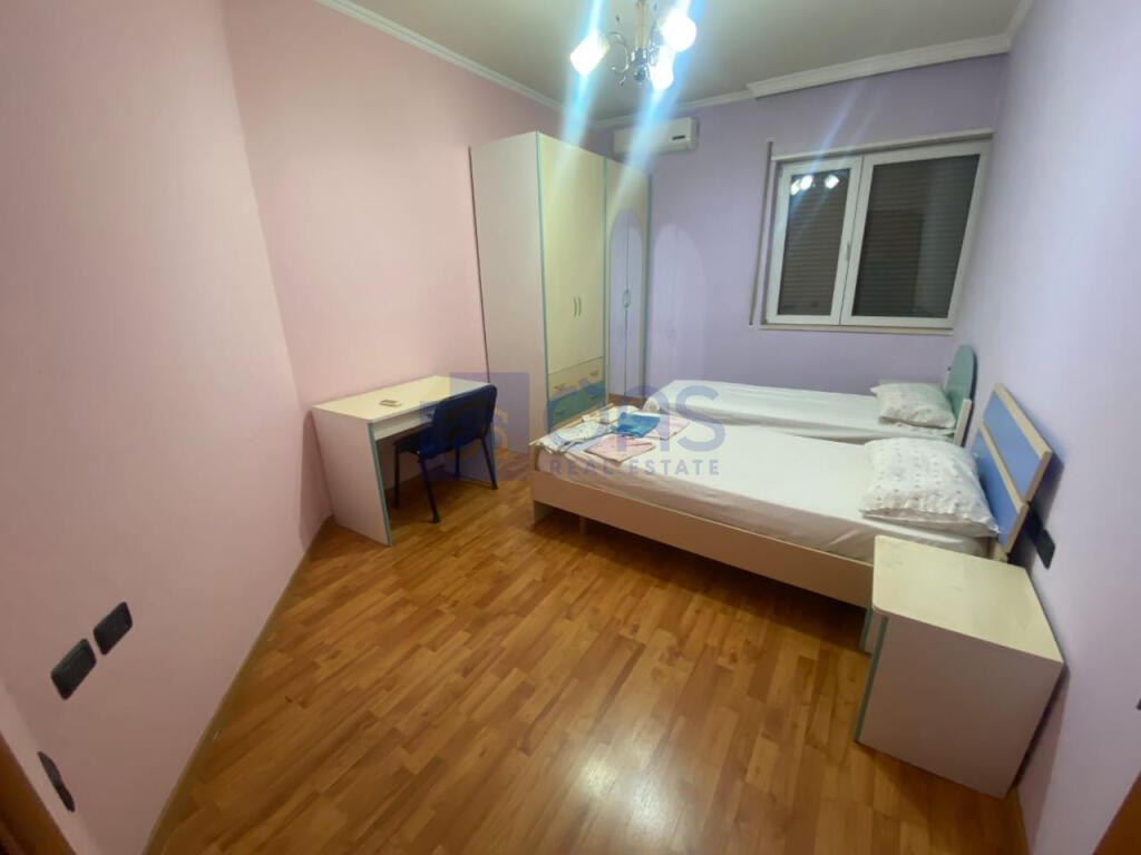 Apartament 3+1 për qira në Brryl