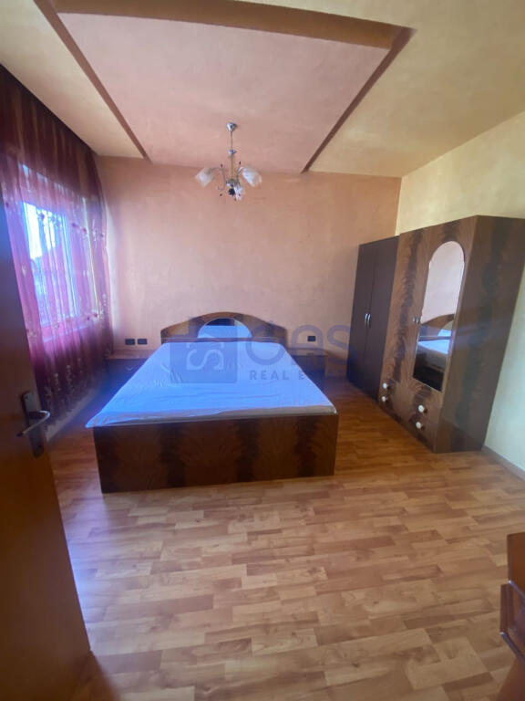 Apartament 3+1 për qira në Brryl