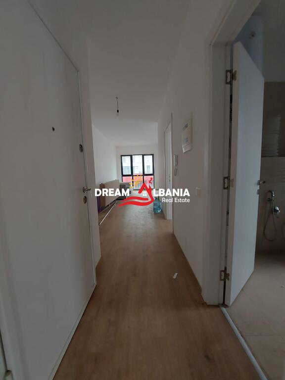 Appartamento 2+1 con terrazza in affitto presso il complesso Arlis, Tirana ID (42215009)