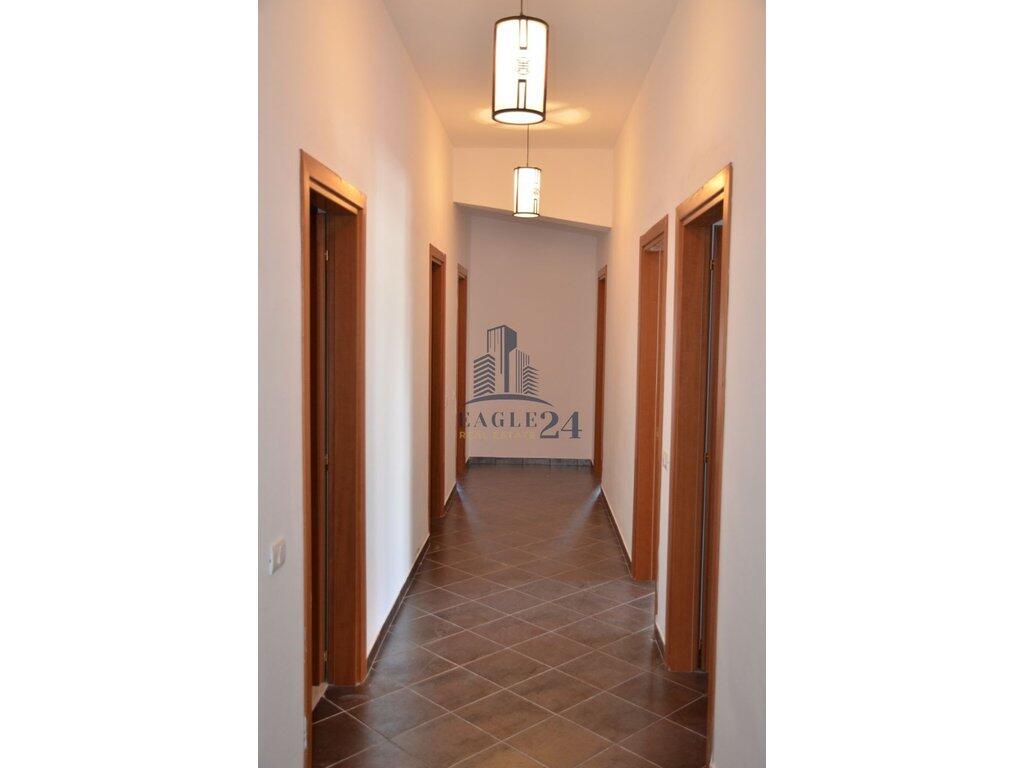 Apartment for rent by the Dry Lake!