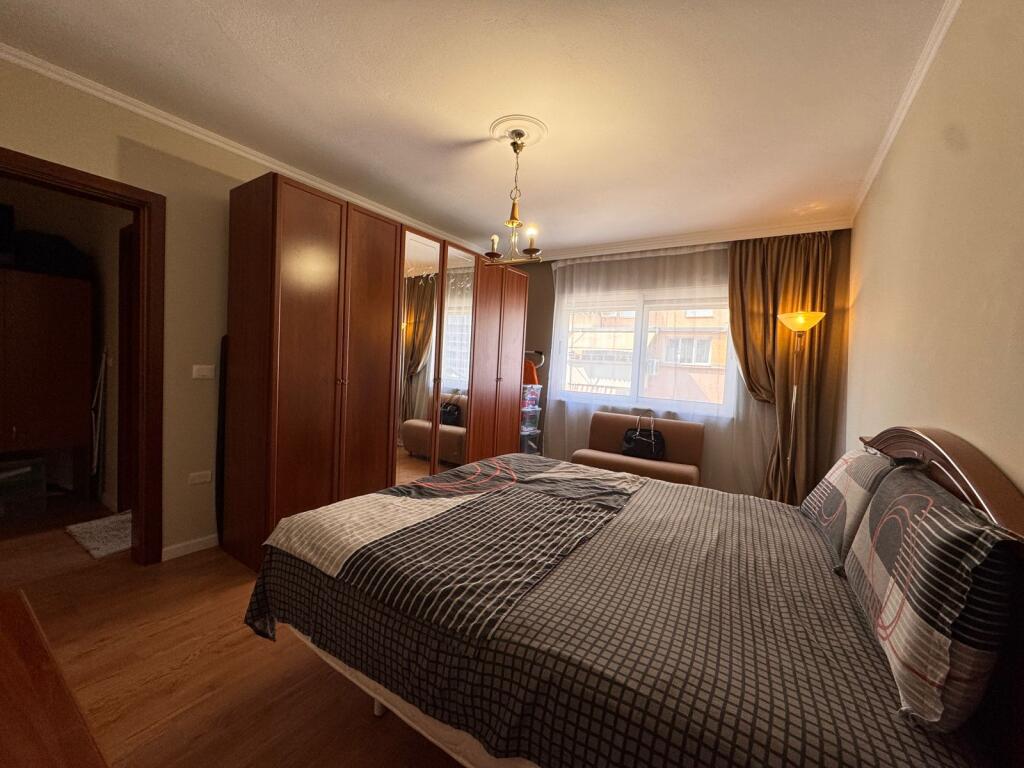 Shitet Apartament 1+1 – Komuna e Parisit