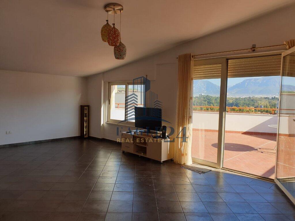 Apartment for rent by the Dry Lake!