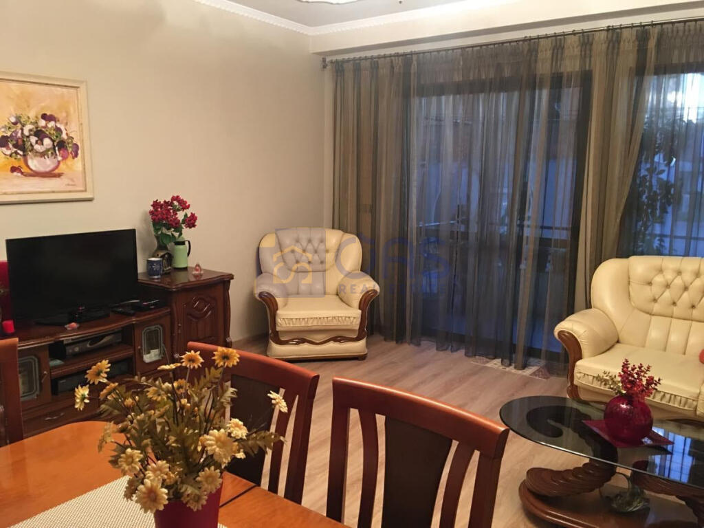 Apartament 1+1 për qira afër Harry Fultz, Tiranë