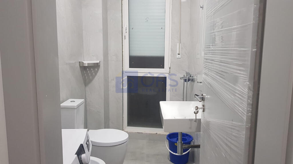 Apartment 1+1 for rent at Komuna e Parisit