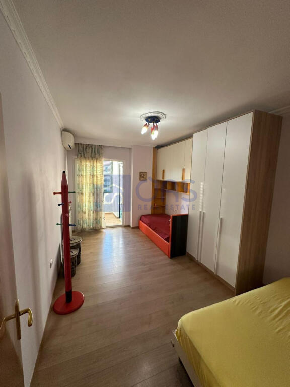 For rent 2+1+2 apartment on Elbasan Street