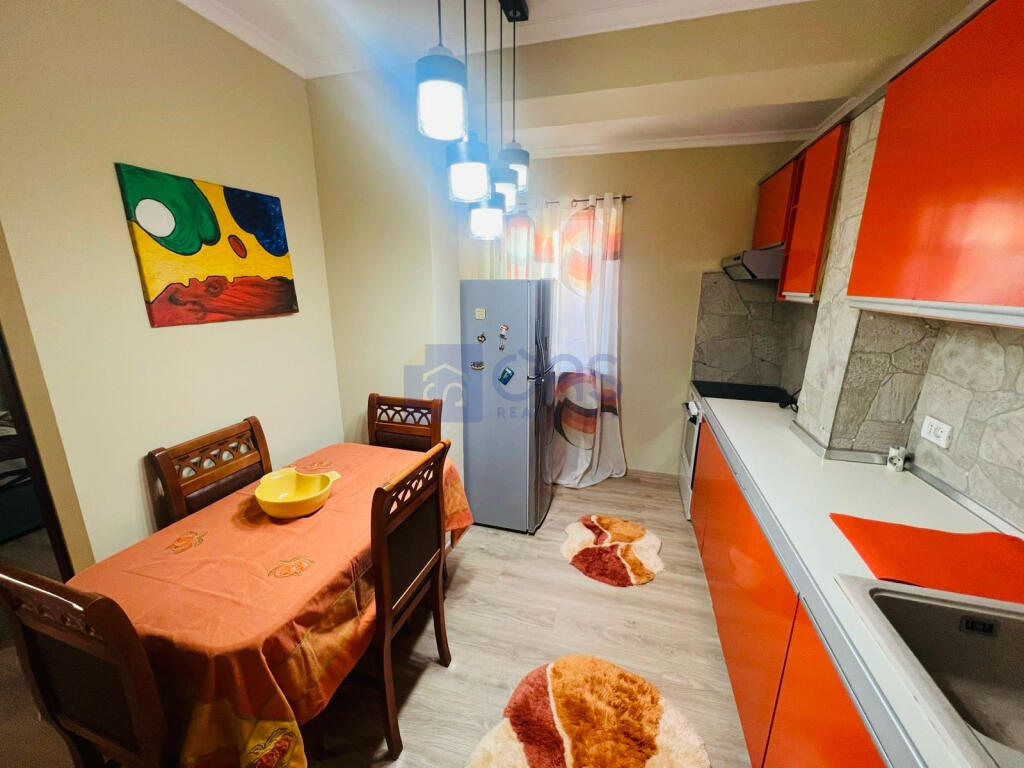 Apartment 2+1 for rent at Komuna e Parisit.