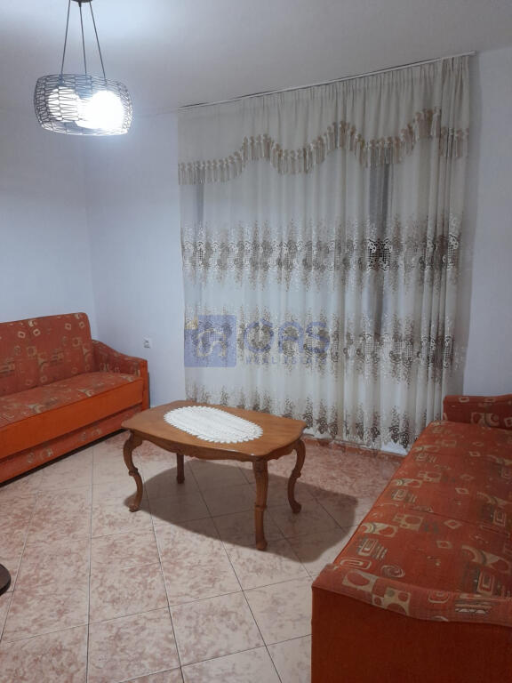 Jepet me qera shtepi 2+1 ne Brryl, Tirane