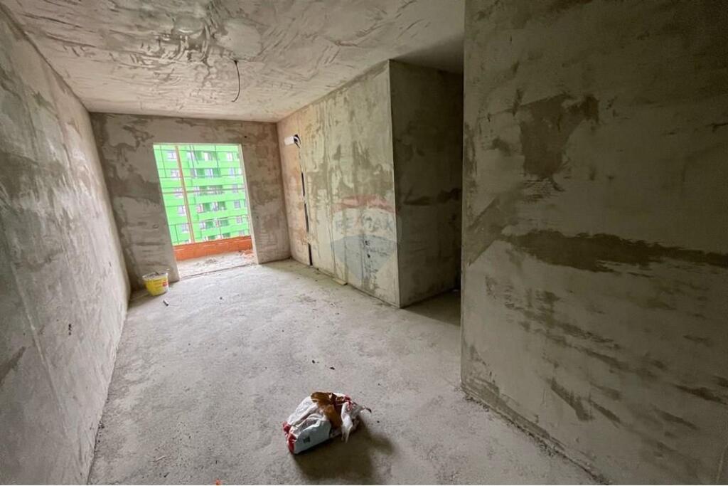 Shitet apartament 3+1+2 tek 5 Maji!