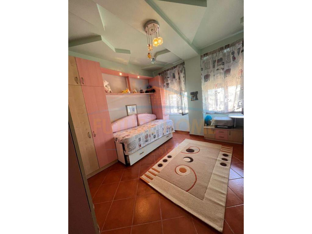 Qera apartament 2+1+2, 21 dhjetori (jepet edhe për Airbnb)
