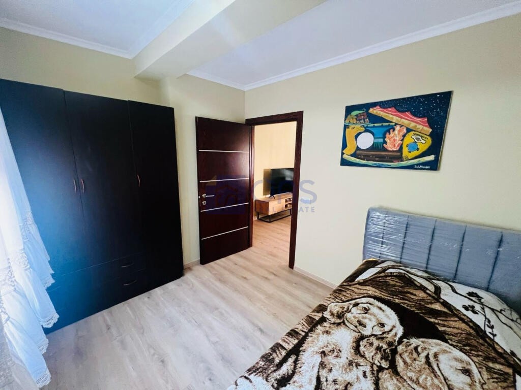 Apartment 2+1 for rent at Komuna e Parisit.