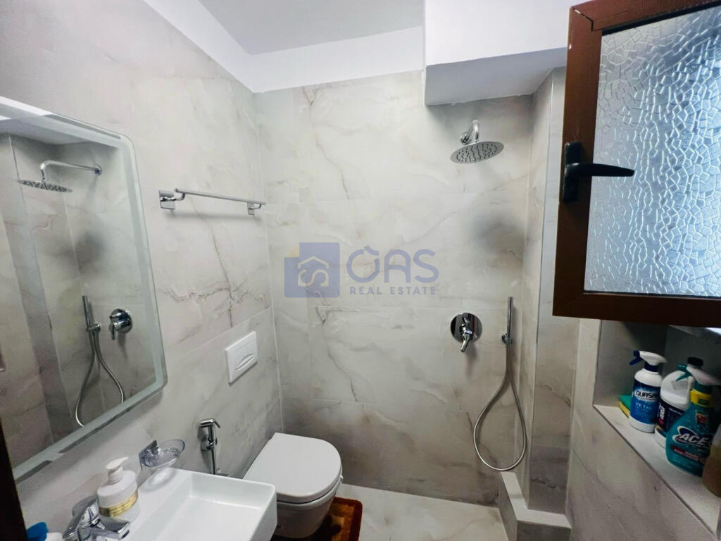 Apartment 2+1 for rent at Komuna e Parisit.