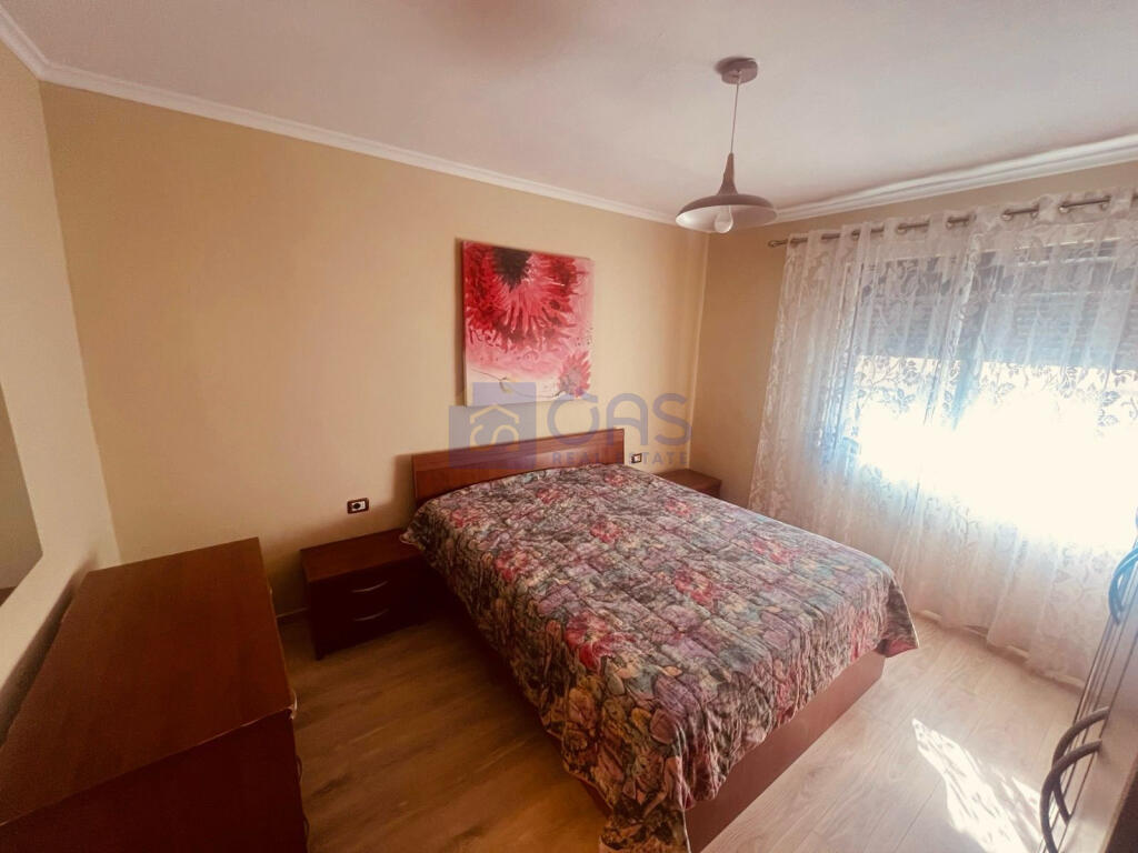 Apartment 2+1 for rent at Komuna e Parisit.