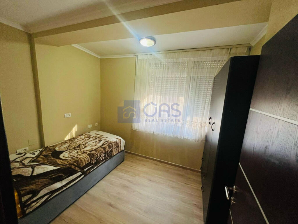 Apartment 2+1 for rent at Komuna e Parisit.
