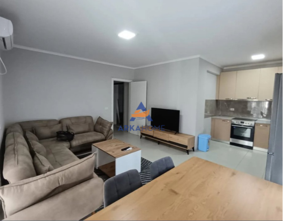 JEPET APARTAMENT ME QERA 2+1 "ISH STACIONI TRENIT, RRUGA HAXHI HYSEN DALLIU".