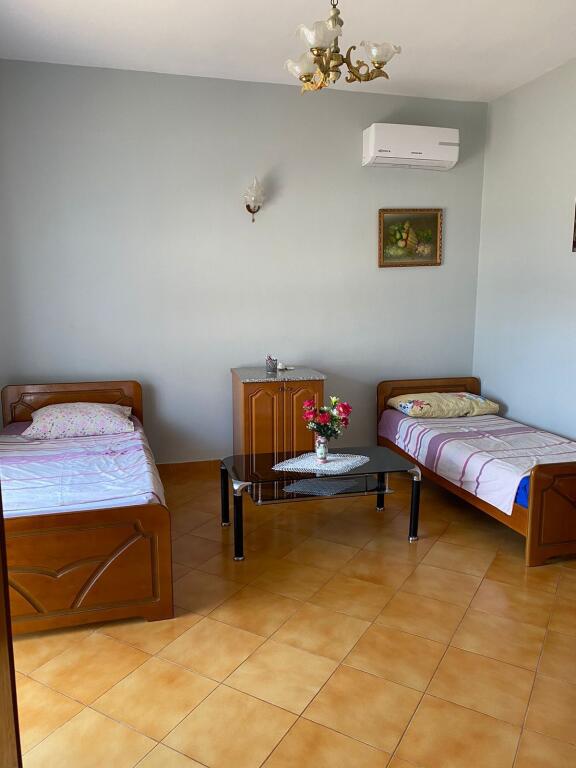 VENDITA CASA A 2 PIANI A KAMEZ