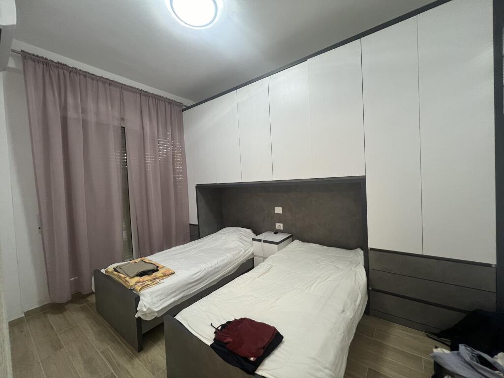 SHITET APARTAMENT 2+1+ OBORR KOMPLEKSI LURA " GJIRI I LALZIT