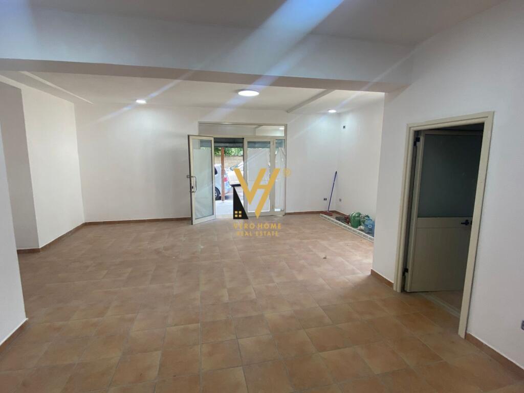 SHOP OF 80 M2 FOR RENT IN VASIL SHANTO